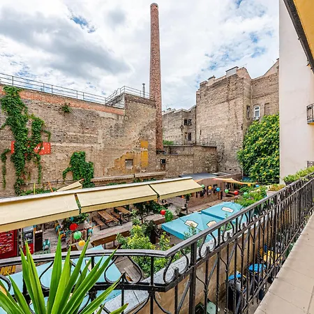 Apartman Karaván Courtyard Escape Ac, Smart Tv, Location Budapest