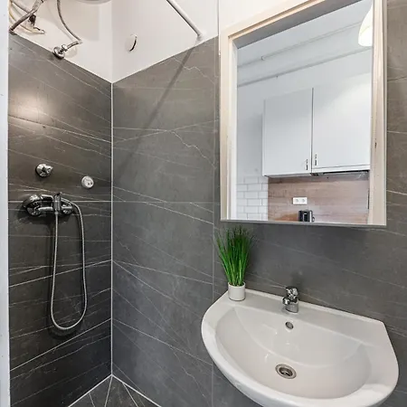 Karaván Courtyard Escape Ac, Smart Tv, Location Apartman Budapest