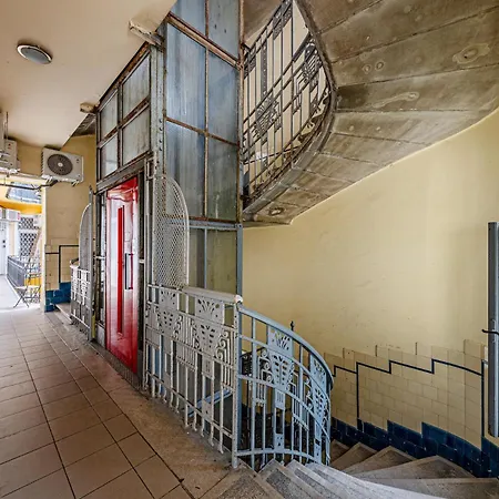 Karavan Courtyard Escape Ac, Smart Tv, Location