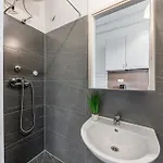 Karaván Courtyard Escape Ac, Smart Tv, Location Apartman Budapest
