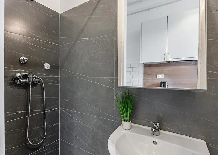 Karaván Courtyard Escape Ac, Smart Tv, Location Apartman Budapest