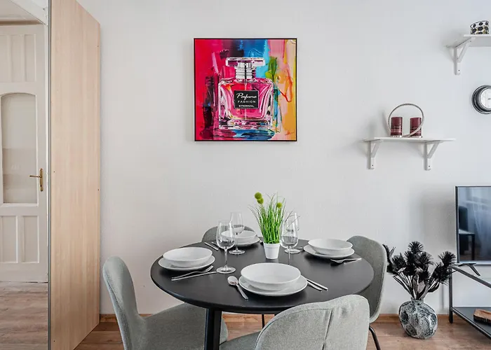 Karaván Courtyard Escape Ac, Smart Tv, Location Budapest
