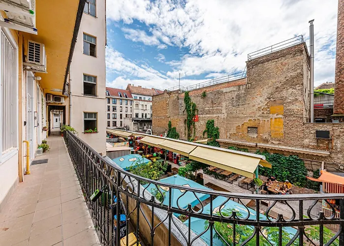 Apartamento Karaván Courtyard Escape Ac, Smart Tv, Location